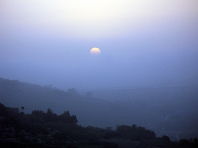 Sonnenuntergang bei Nebelhimmel