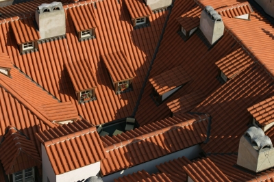 über Prags Dächer