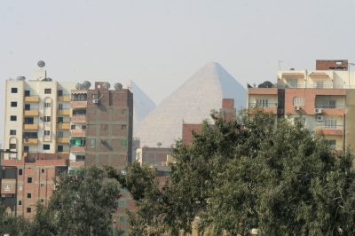 Stadt vor den Pyramiden