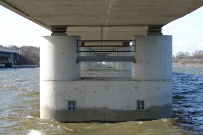 Unter der Rügenbrücke