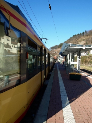 S-Bahn im Bahnhof