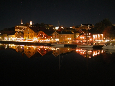 Aelteste Stadt Norwegens by night