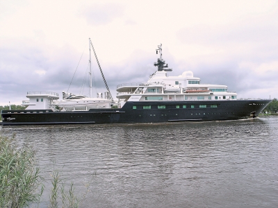 "Le Grand Bleu", die Superyacht von Abramowitsch