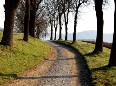 der weg macht eine kurve