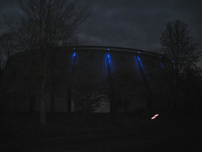 Rundsporthalle in Troisdorf bei Nacht