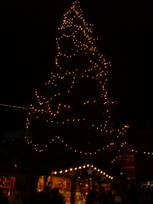 "Weihnachtsbaum" auf Würzburger Weihnachtsmarkt 2007