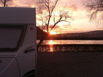 Campingromantik am Rhein
