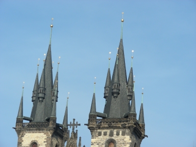 Türme der Teynkirche in Prag