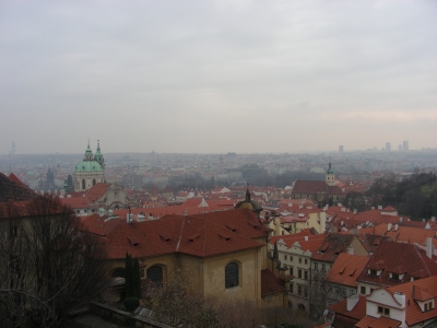 Dächer und Teilpanorama von Prag