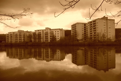 Wohnhäuser am Neckar 2