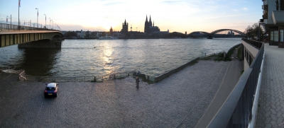 Rheinufer Panorama - Köln