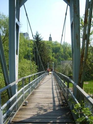 Mulde-Hängebrücke