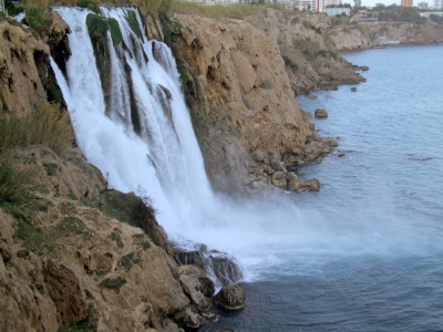 Düden-Wasserfall am Stadtrand von Antalya