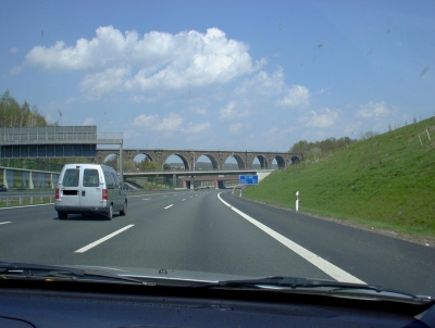 Viadukt vs. Autobahn