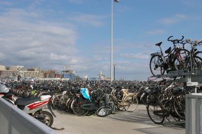 Fahrrad-Parkplatz in Amsterdam