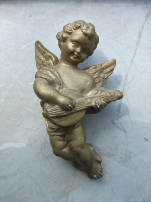 engel auf marmor 2