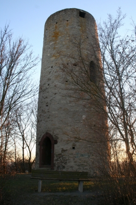 Turm in der Abenddämmerung