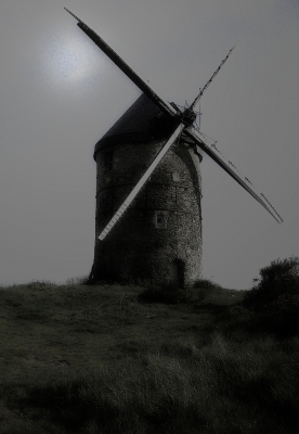 Alte Windmühle an der Loire
