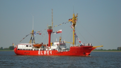 Feuerschiff Elbe 1 vor Lühe