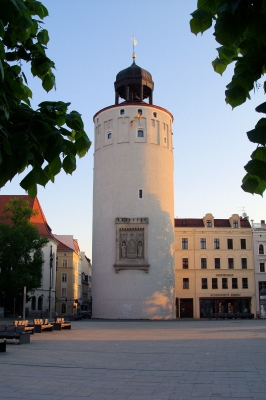 Dicker Turm