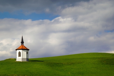 Kapelle im April