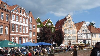 Flohmarkttreiben in der stader Altstadt