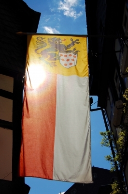 Flagge Stadtwappen zu Monschau (Eifel)