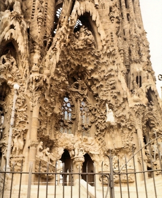 Fassade der Kirche Sagrada Familia