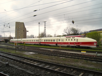 VT 18 / BR 175 am Bhf. Berlin-Lichtenberg