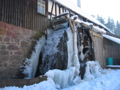 Mühle im Eis