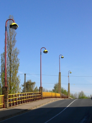 Farbenfrohe Brücke