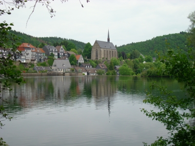 Beyenburger Stausee mit Klosterkirche