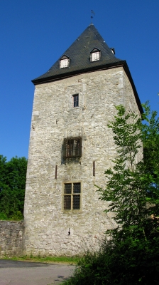 Der Wehrturm am Rittersitz Gut zu Schöller