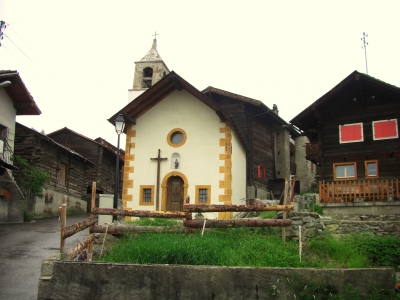 Kirche im Wallis / 2