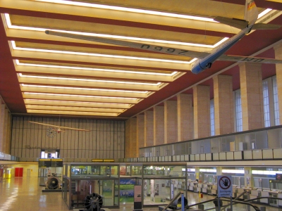 Abfertigungshalle im Flughafen Tempelhof