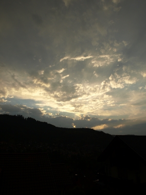 Dunkle Wolken über Weisenbach 5