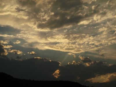 Dunkle Wolken über Weisenbach 9