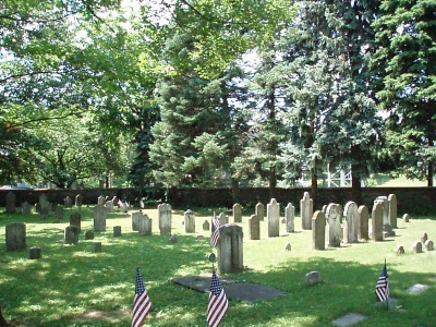 Kirche Friedhof 1