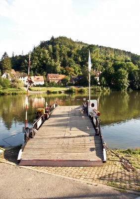 Fähre am Neckar