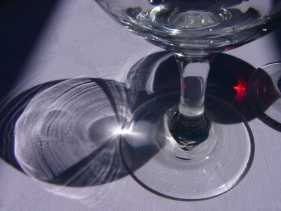 Lichtspiel im Weinglas 2