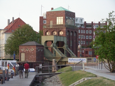Klappbrücke am Alten Hafen