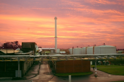 Industrieanlage + Sonnenaufgang