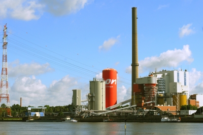 Kraftwerk an der Weser ( Ranzenbüttel )