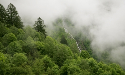 Berge Wolken Wasserfall