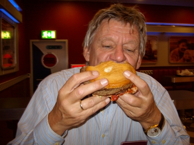 Riesenburger essen - schwierig!-Bild4
