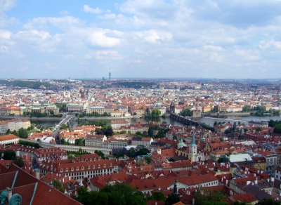 Prag Blick auf die Karlsbrücke und Moldau