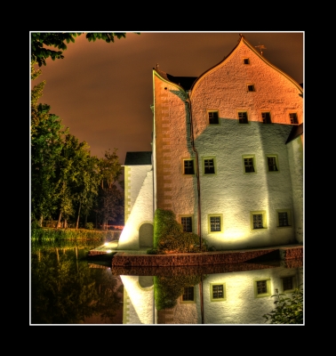 Wasserschloss aus 3 Bildern+ HDR