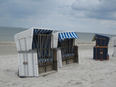Strandkörbe im trostlosen Sommer 2008