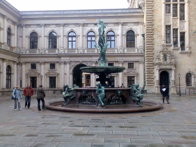 Rathausbrunnen Hamburg