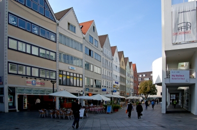 Fußgängerzone beim neuen Ulmer Stadthaus